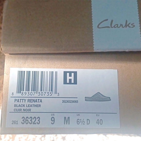 Women's Clark's Renata black shoes 9 - Picture 2 of 7